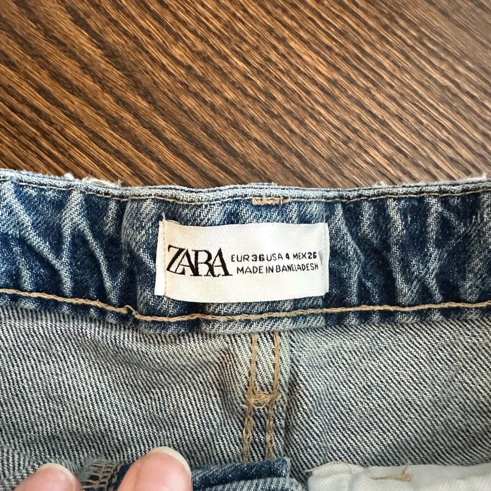 Zara Blue Jean Shorts Distressed - Picture 2 of 6